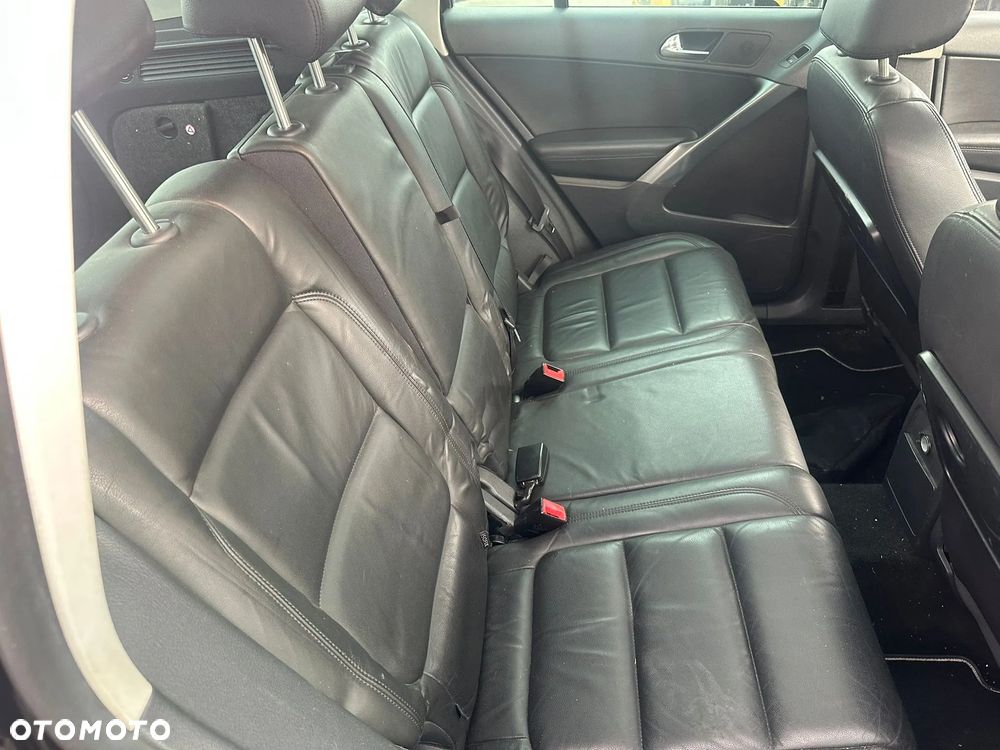 Volkswagen Tiguan - 14