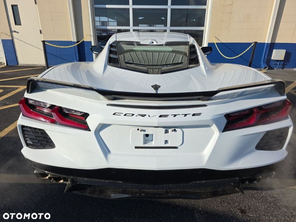 Chevrolet Corvette - 3