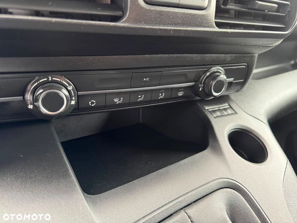 Toyota Proace City - 30