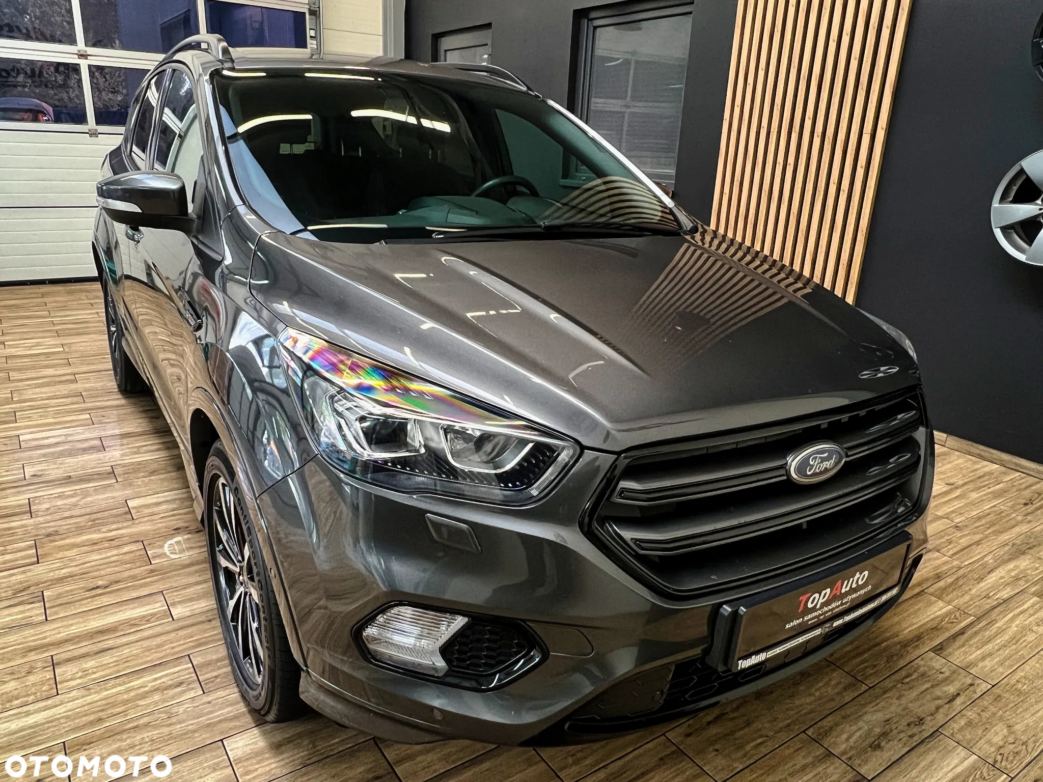 Ford Kuga 2.0 TDCi 2x4 ST-Line - 5