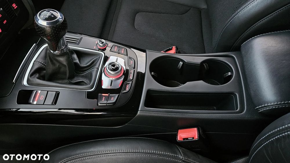 Audi A4 Avant 2.0 TDI DPF clean diesel S line Sportpaket - 31