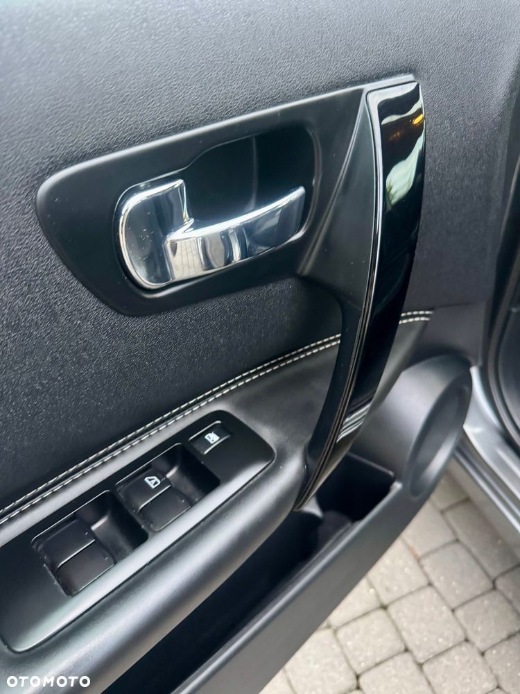 Nissan Qashqai 2.0 4 x 4 CVT 360 - 33