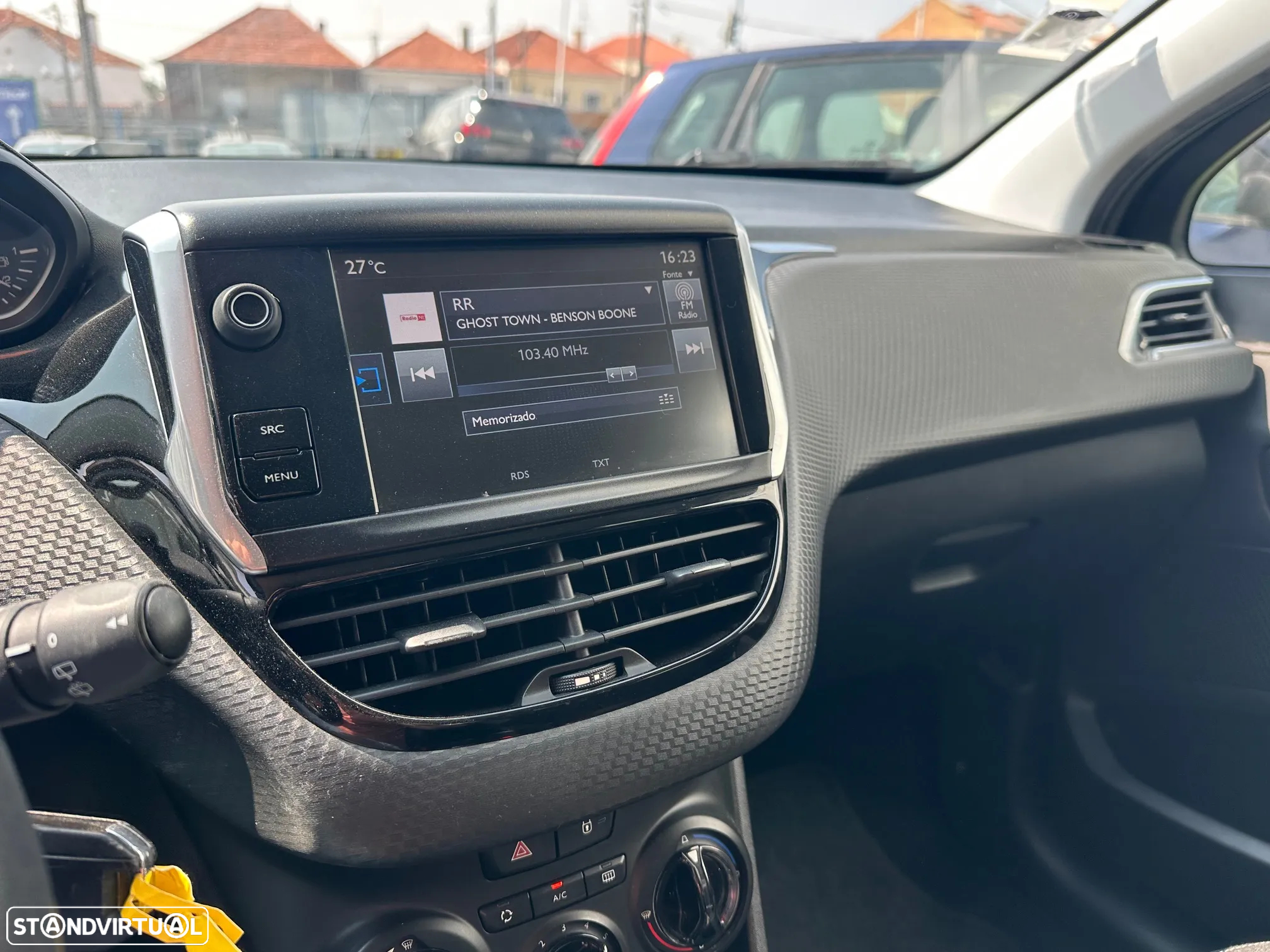 Peugeot 208 1.6 BlueHDi Style - 5
