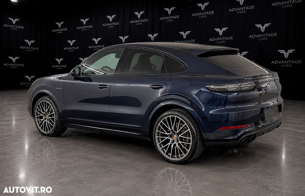 Porsche Cayenne Coupe E-Hybrid - 3