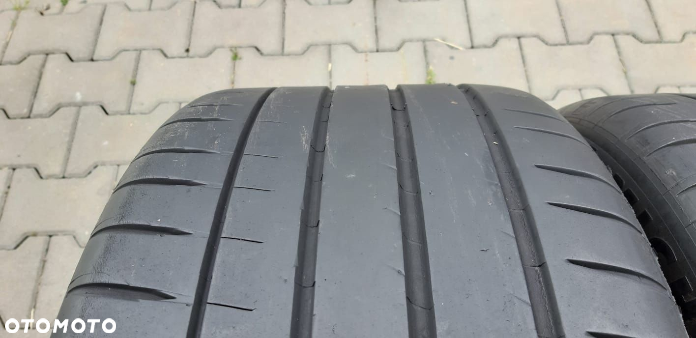 Opony Michelin 275 40 R19 - 3