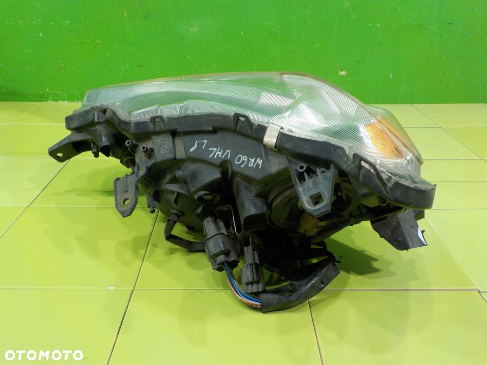 MITSUBISHI OUTLANDER II LIFT 2.2 D 10r 5D lampa prawa przod - 3