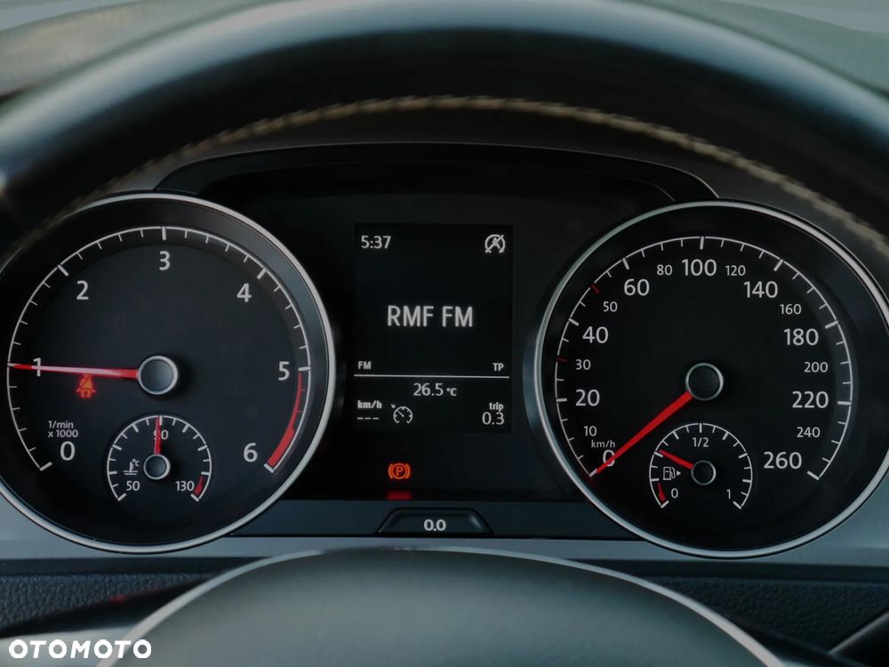 Volkswagen Golf 1.6 TDI BlueMotion Technology Lounge - 30