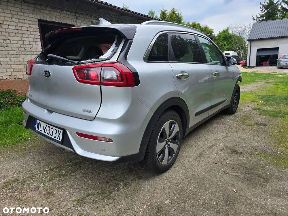Kia Niro 1.6 GDI 2WD Edition 7 - 11