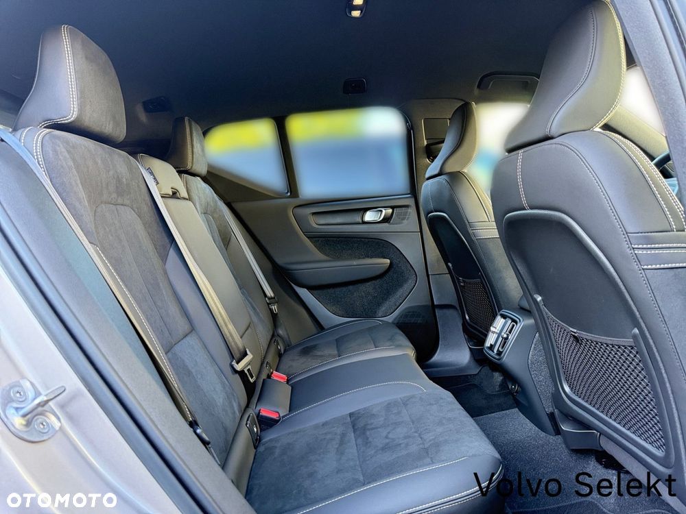 Volvo XC 40 - 29