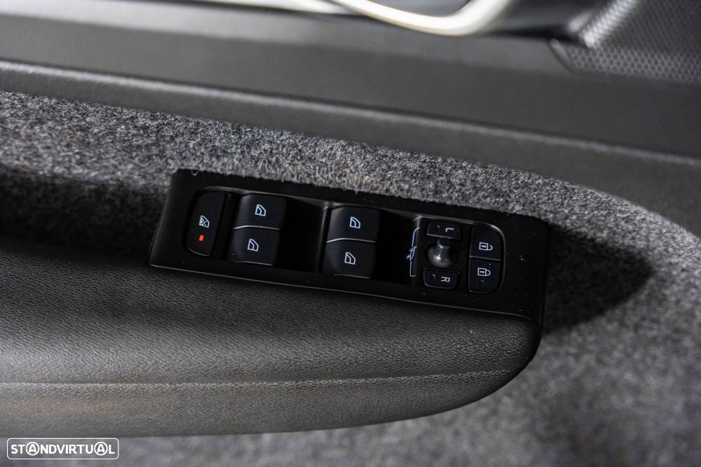 Volvo XC 40 1.5 T4 PHEV Inscription - 28