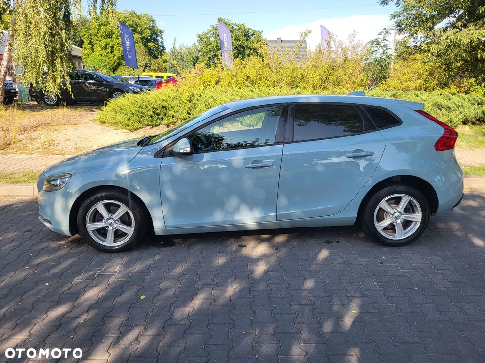 Volvo V40 T2 Momentum - 3
