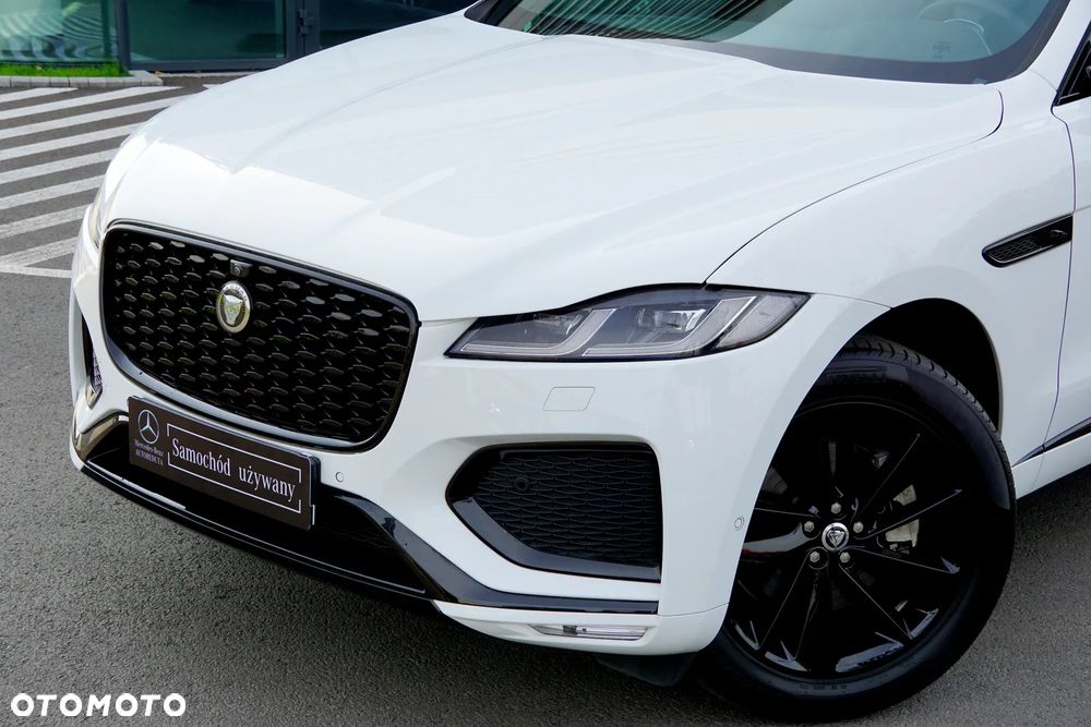 Jaguar F-Pace 2.0 D200 mHEV AWD R-Dynamic SE - 10