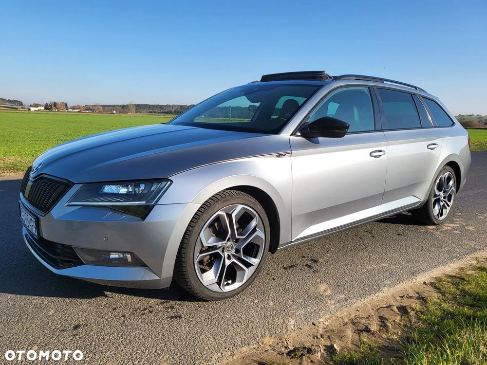 Skoda Superb 2.0 TDI Sportline DSG - 39