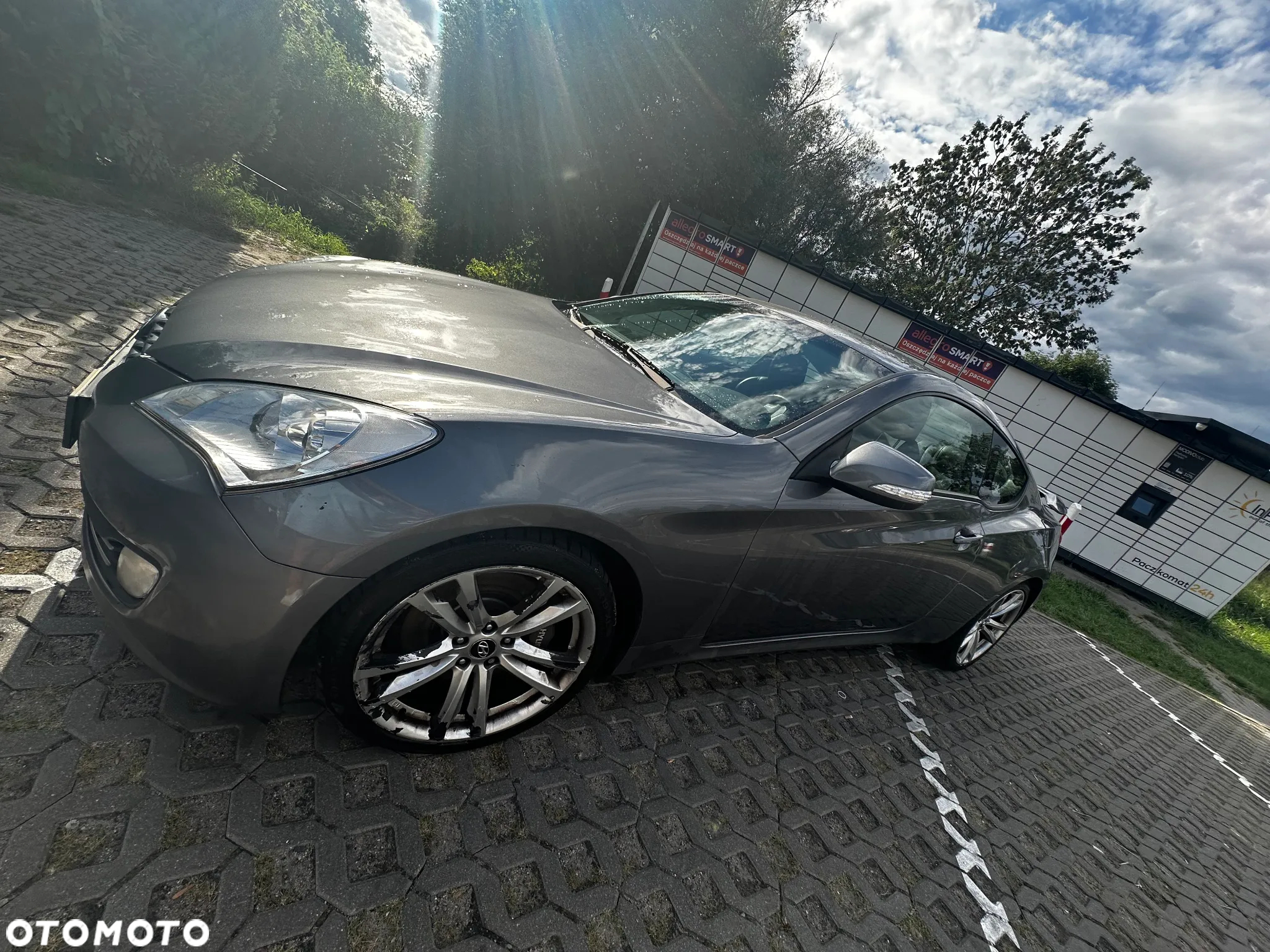 Hyundai Genesis Coupe - 4