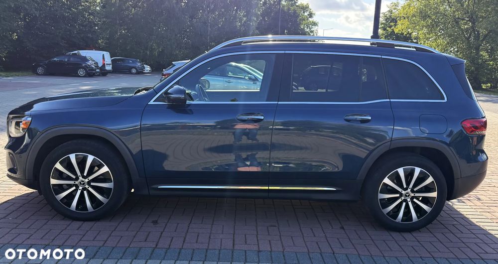 Mercedes-Benz GLB 250 4Matic 8G-DCT - 7