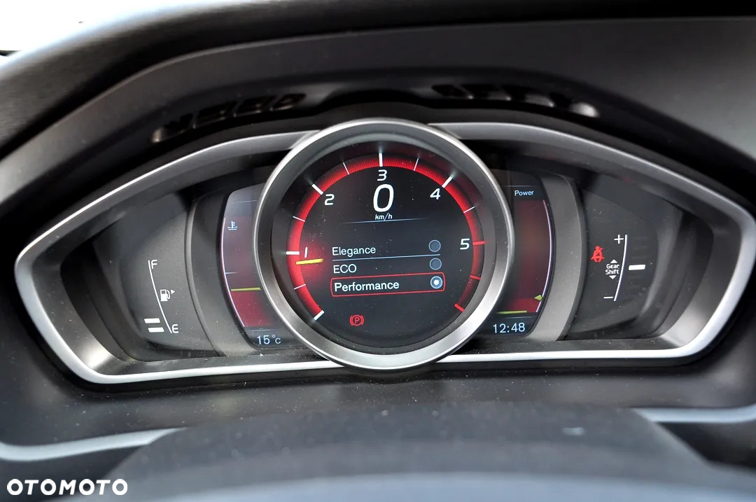 Volvo V40 D2 Summum - 22