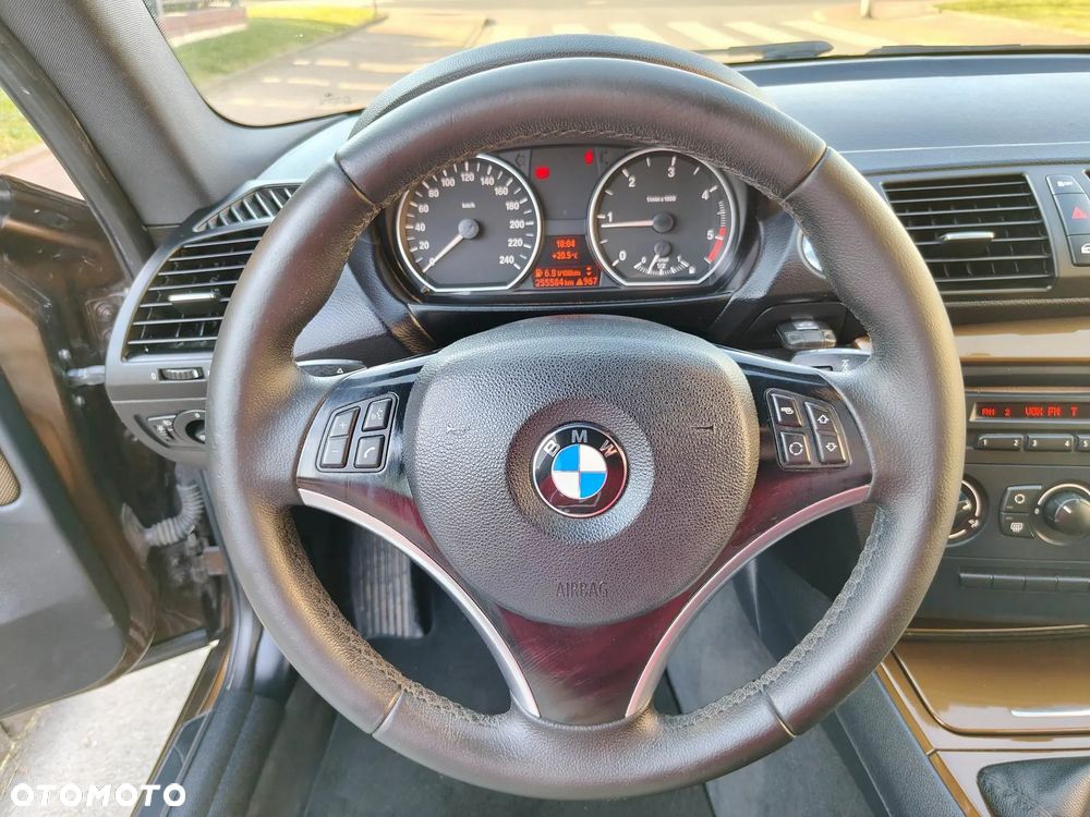 BMW Seria 1 118d DPF - 26