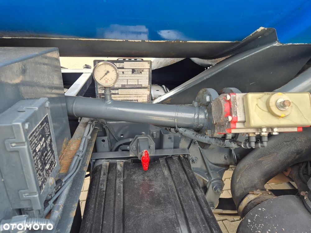 DAF LF 55 / AUTOCYSTERNA / BECZKA NA PALIWO / CYSTERNA / NIE RDZEWNA  / ADR / TDT / WYMIENIONY SILNIK / W PEŁNI SPRAWNY / SERWISOWANY / OD DOŁU I OD GÓRY WLEW / BEZWYPADKOWY / 2 KOMORY 8300 m3 - 19