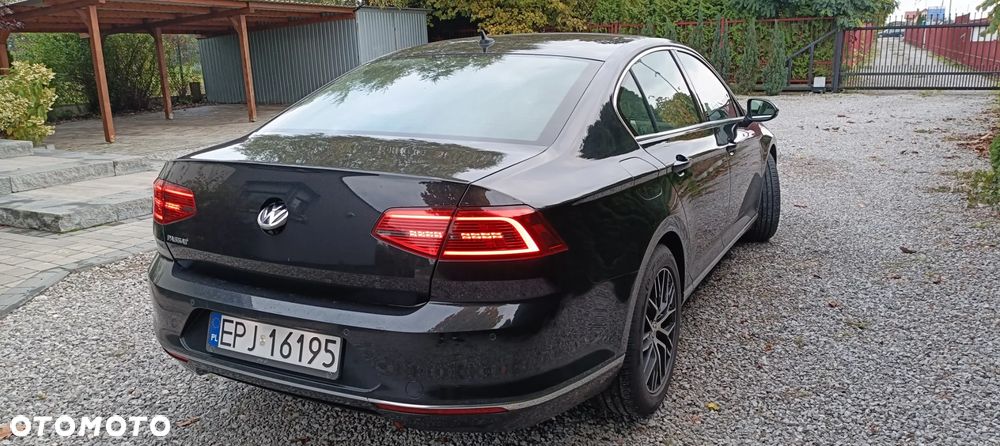 Volkswagen Passat - 6