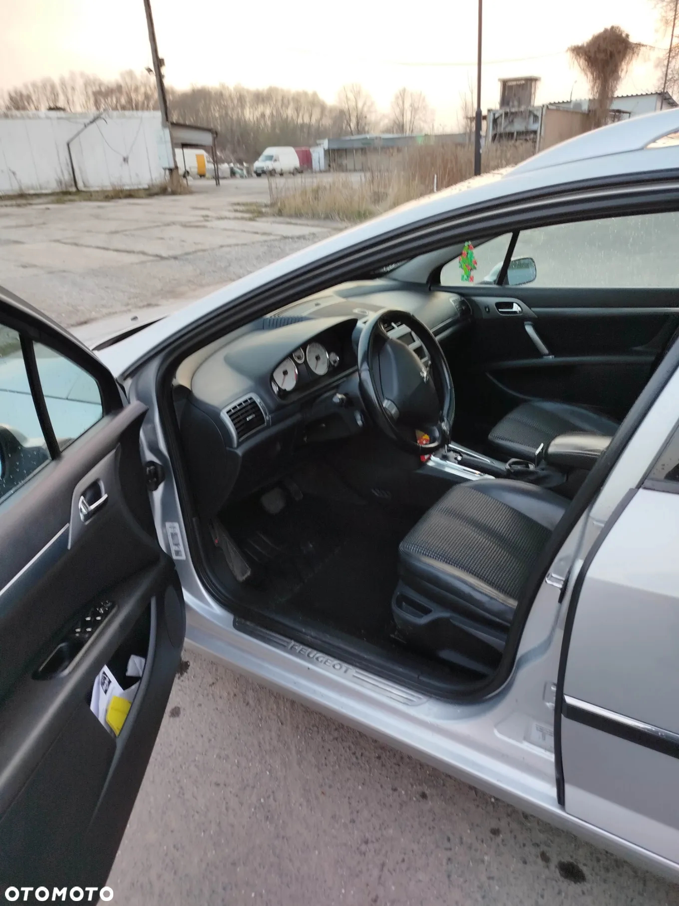 Peugeot 407 - 8