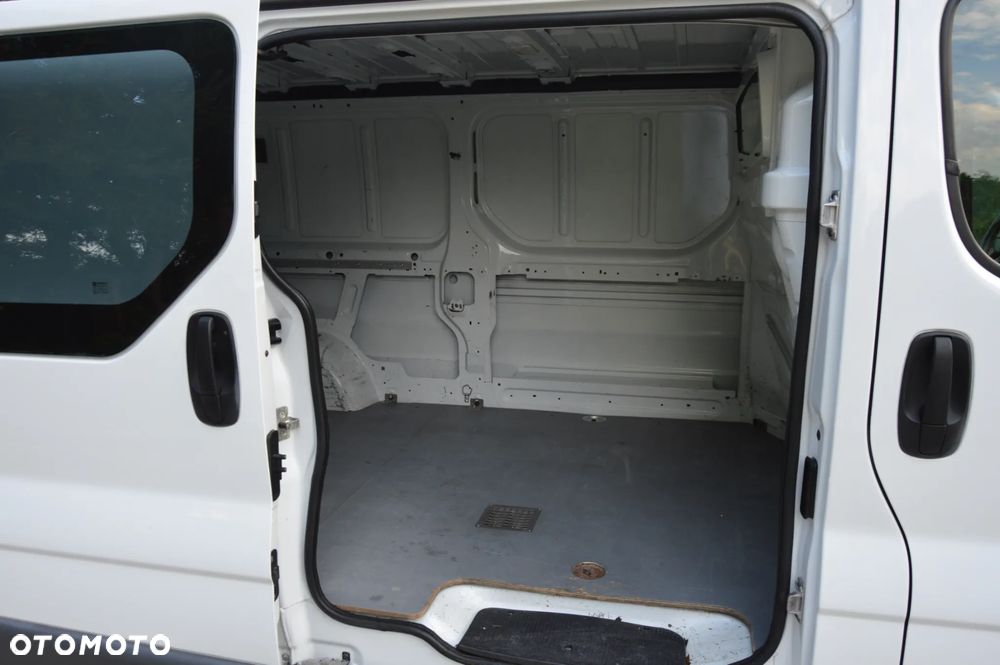 Opel VIVARO - 16