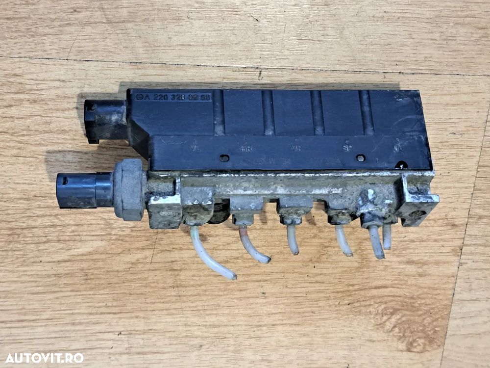 BLOC VALVE /SUPAPE / DISTRIBUITOR PERNE AER SUSPENSIE PNEUMATICA AIRMATIC MERCEDES S-CLASS W220 (1998-2005) A 220 320 02 58 - 2