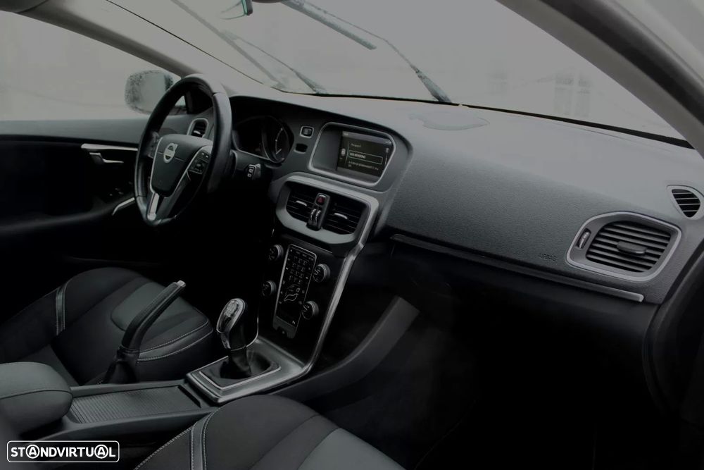 Volvo V40 1.6 D2 Momentum Eco - 25