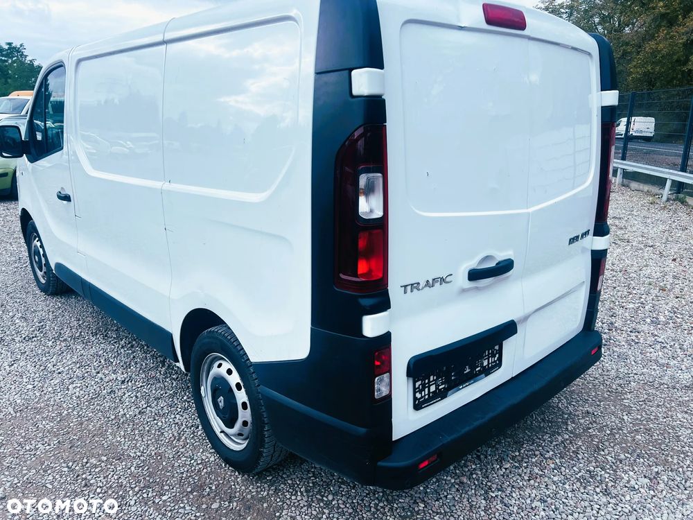 Renault Trafic - 12