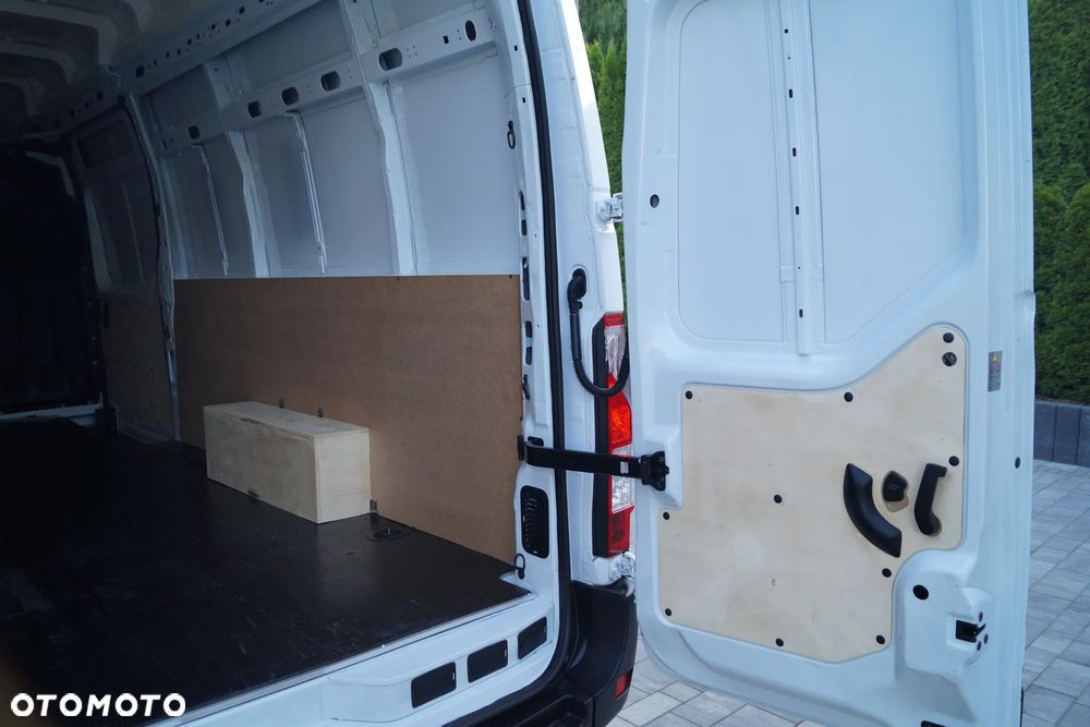 Renault Master - 18