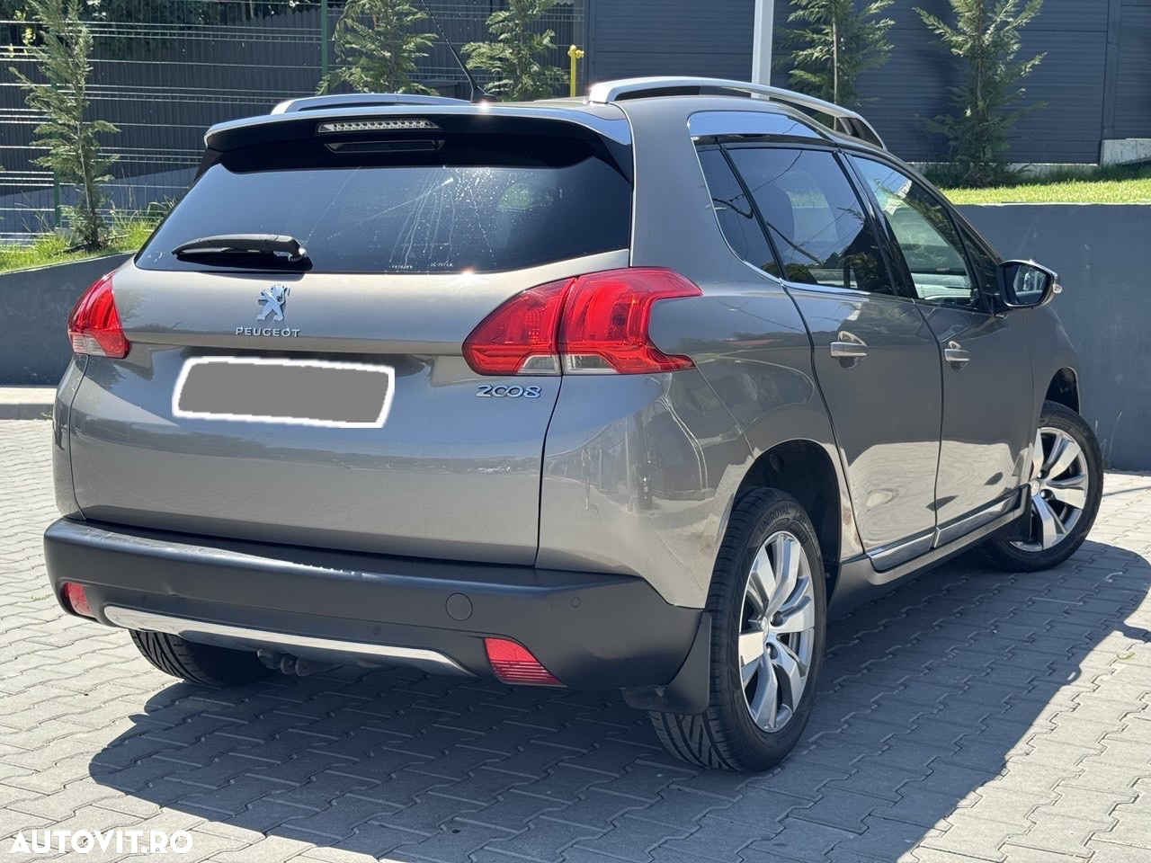 Peugeot 2008 1.2 L PureTech Active - 4