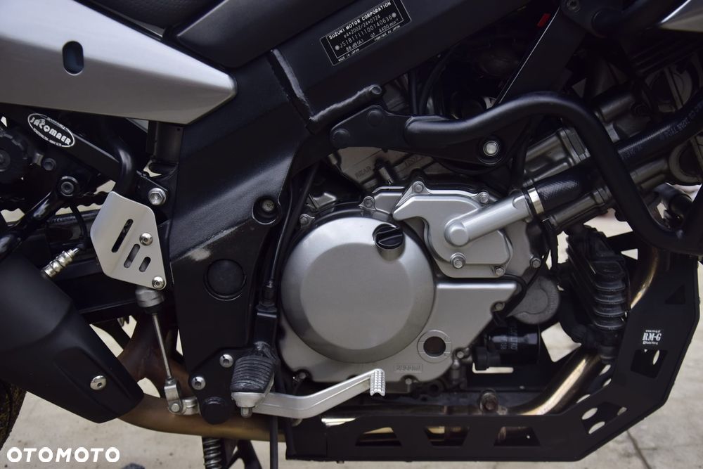 Suzuki V-STROM - 8