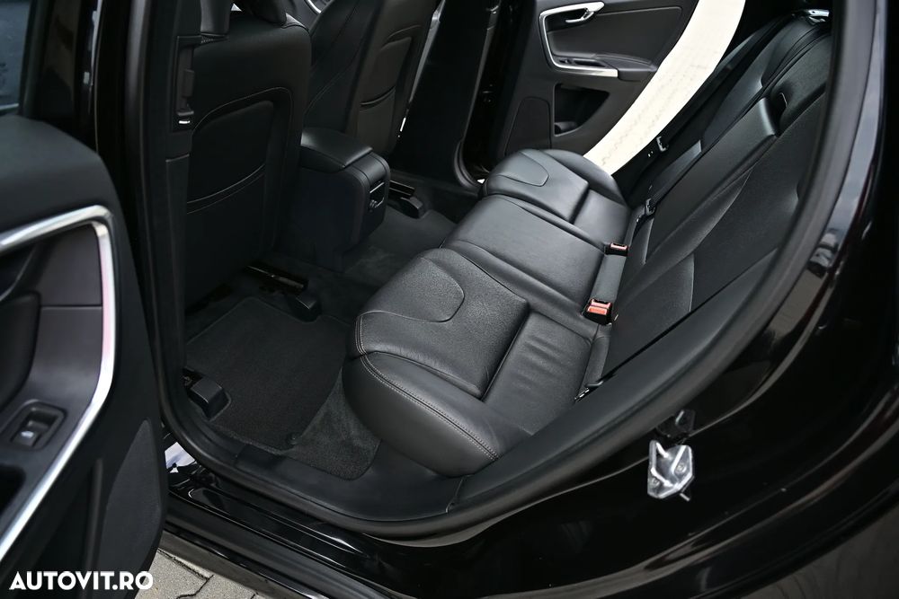 Volvo XC 60 D4 Geartronic Summum - 18