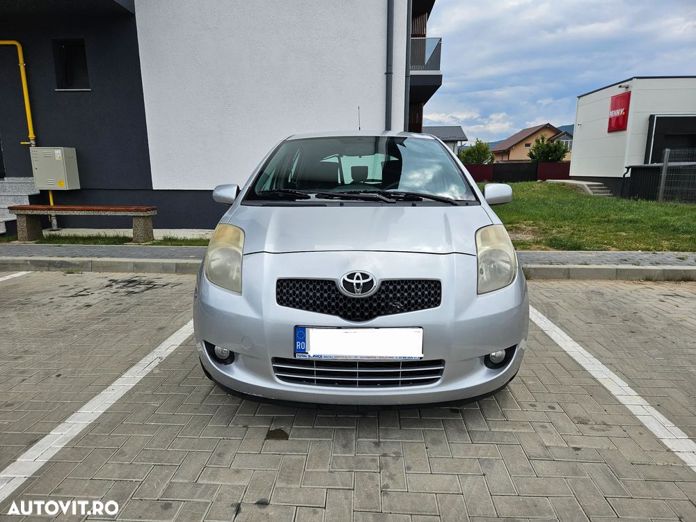 Toyota Yaris - 1