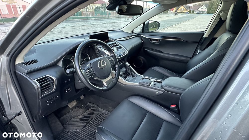 Lexus NX 300h Elite AWD - 22