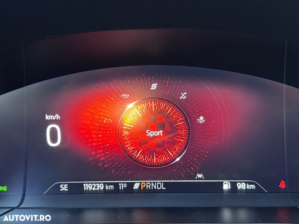 Ford Kuga 2.5 Duratec FHEV ST-LINE X - 24