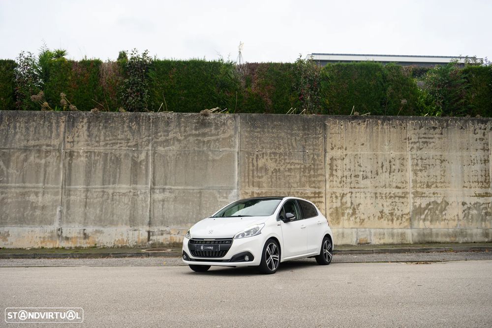 Peugeot 208 1.2 PureTech GT Line - 1