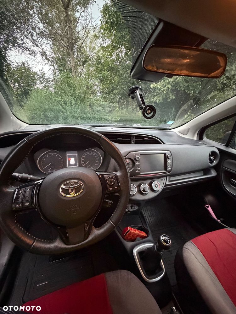 Toyota Yaris 1.5 Premium - 5