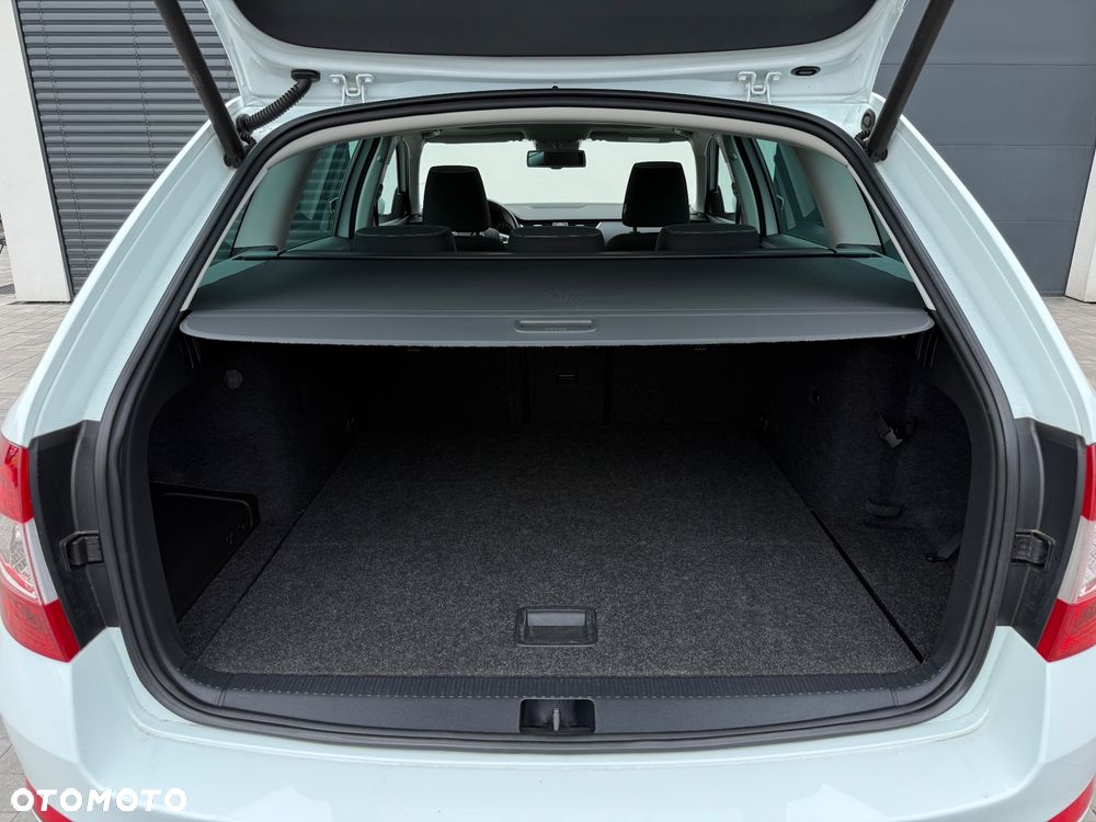 Skoda Octavia 2.0 TDI DSG Premium Edition - 32