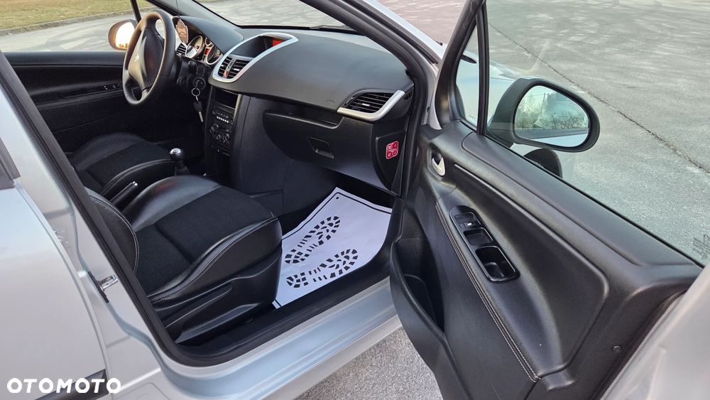 Peugeot 207 95 VTi Urban Style - 18