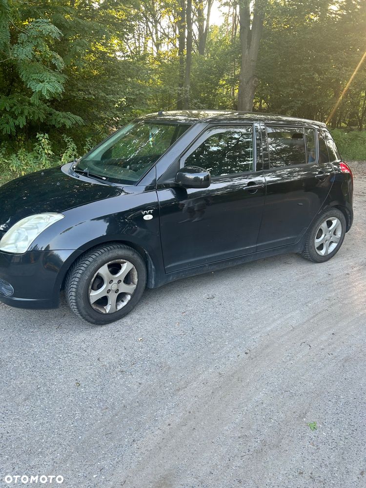 Suzuki Swift - 3