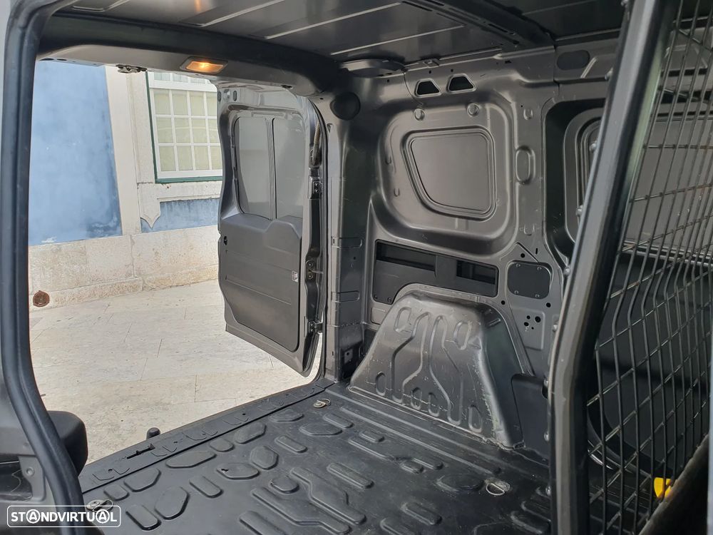 Fiat DOBLO MULTIJET 3 LUGARES A/C - 25