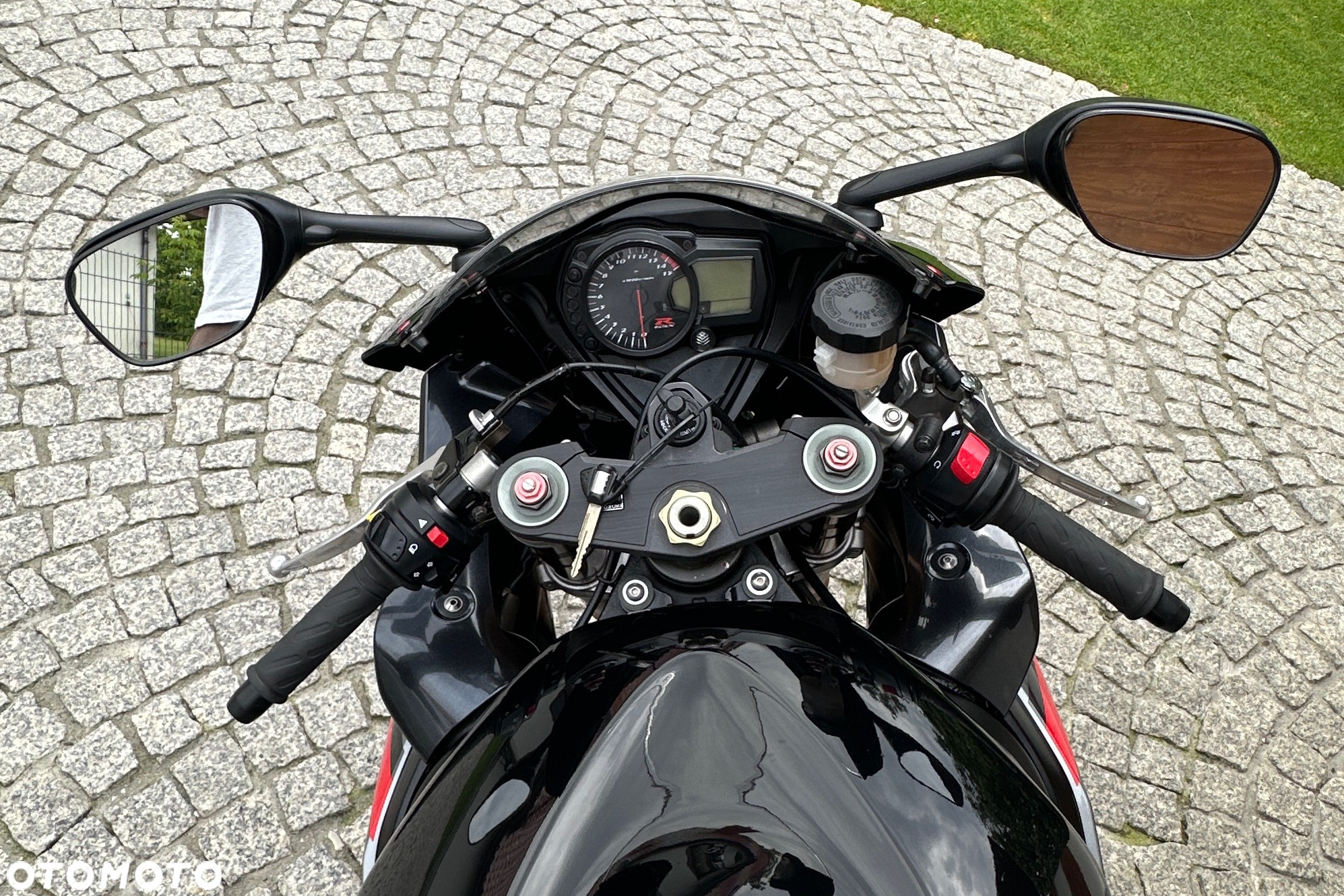 Suzuki GSX 1000 - 31