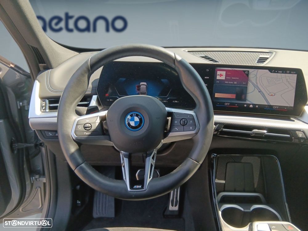 BMW iX1 eDrive20 Pack Desportivo M - 13