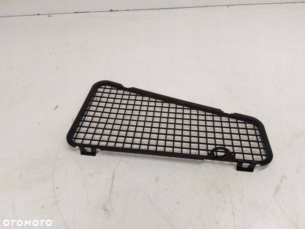 KRATKA WLOTU POWIETRZA AUDI A4 B8 A5 8K1819408 - 1