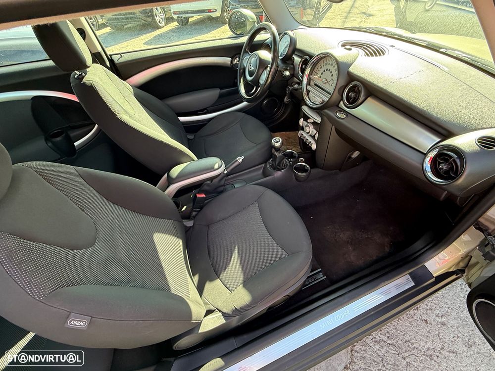 MINI Clubman Cooper D - 18