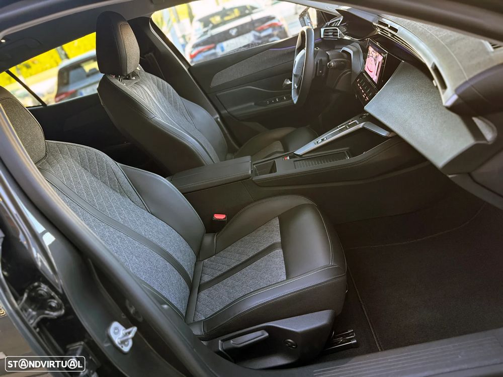 Peugeot 408 1.2 PureTech Allure Pack EAT8 - 43
