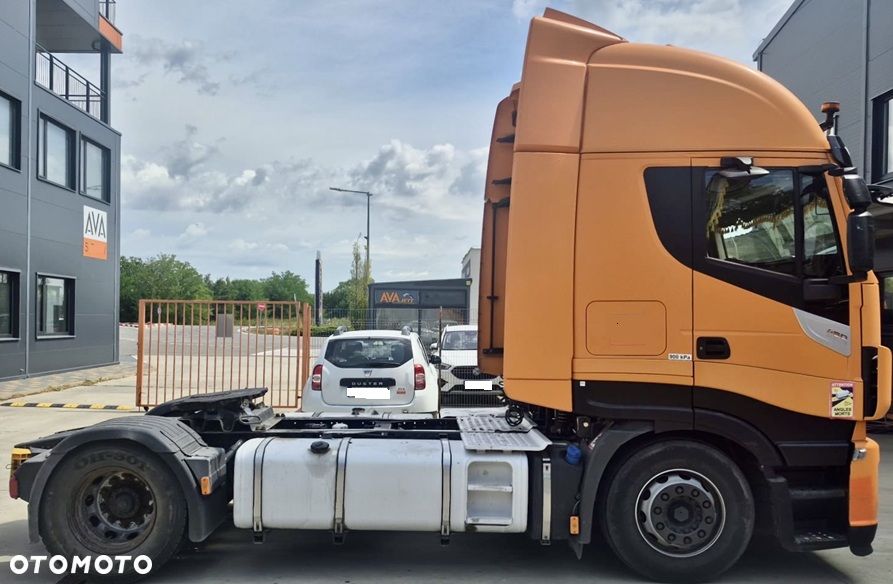 Iveco STRALIS 480 HI-WAY AUTOMAT SPOJLERY STANDKLIMA WEBASTO 2xALUTANK XENONY LED LODÓWKA 730000km ACC EURO 6 b2018r - 4