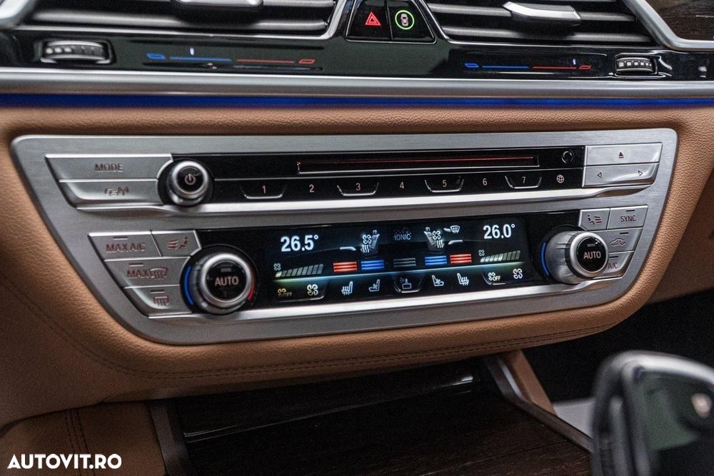 BMW Seria 7 730Ld xDrive - 12