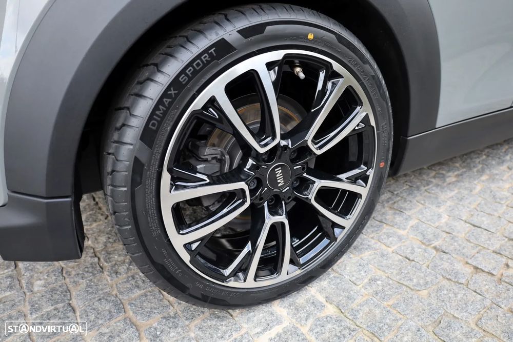 MINI Cabrio Cooper Auto - 16