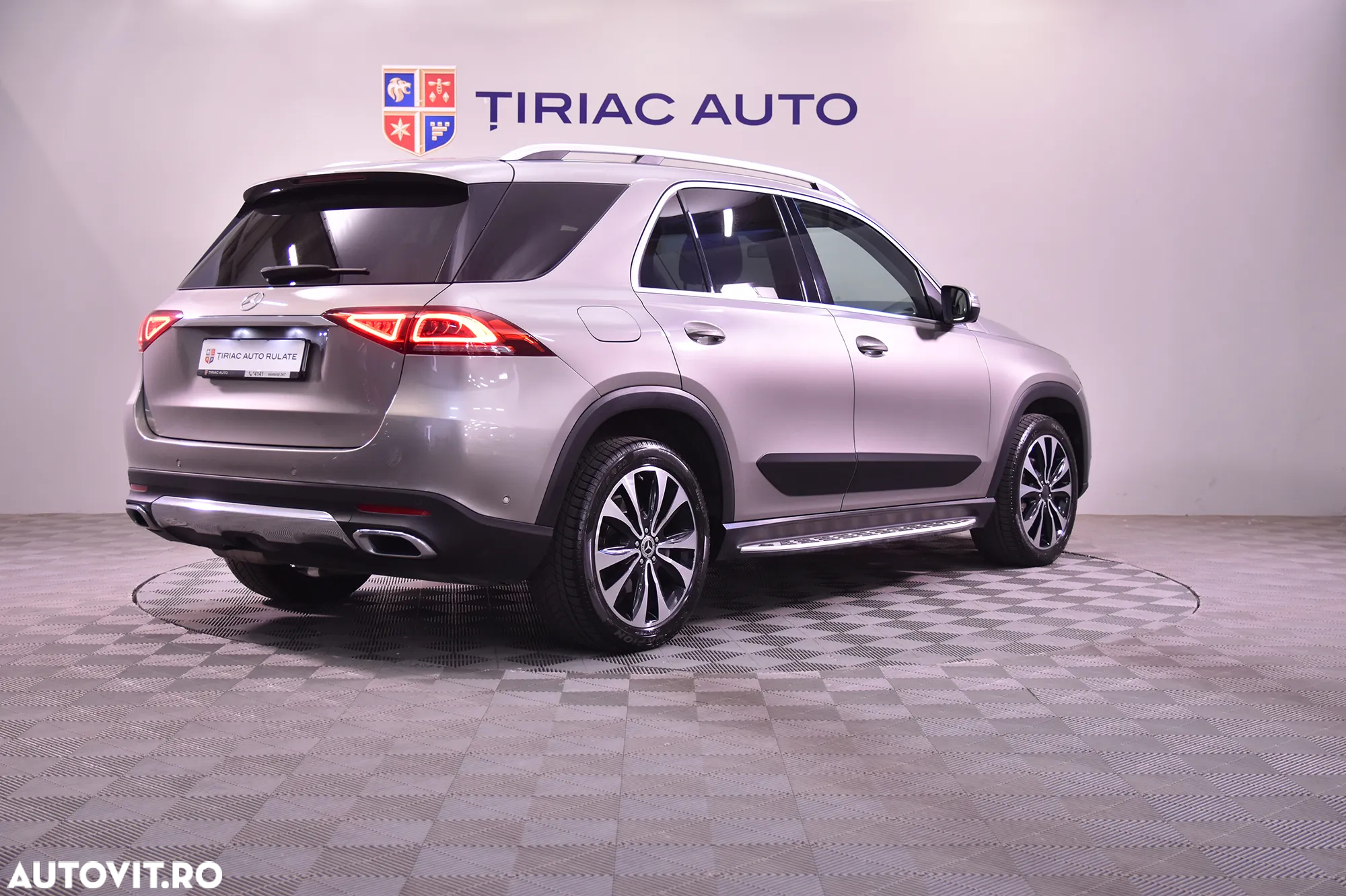 Mercedes-Benz GLE 300 d 4MATIC - 5
